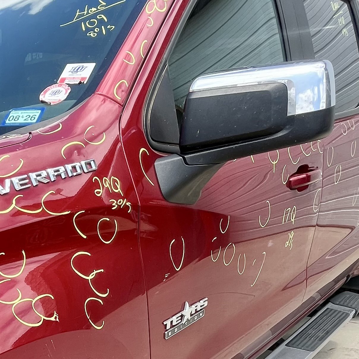 Auto hail damage repair in Memphis